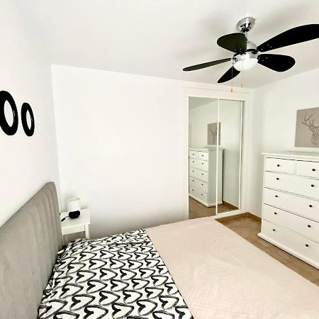 Locos Beach Holiday Apartments Torrevieja Exterior foto