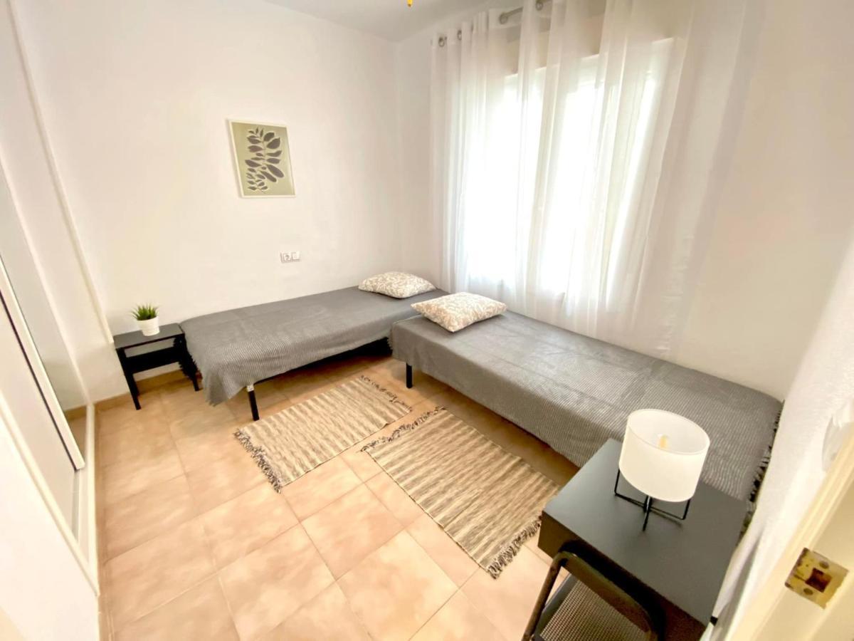 Locos Beach Holiday Apartments Torrevieja Exterior foto